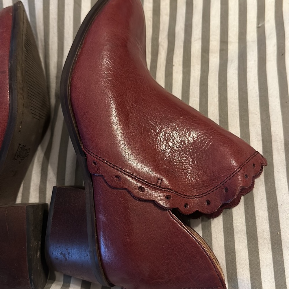Red booties - Picture 4 of 6